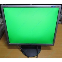 Монитор 19" Samsung SyncMaster 943N на экране малозаметные царапинки (Салават)
